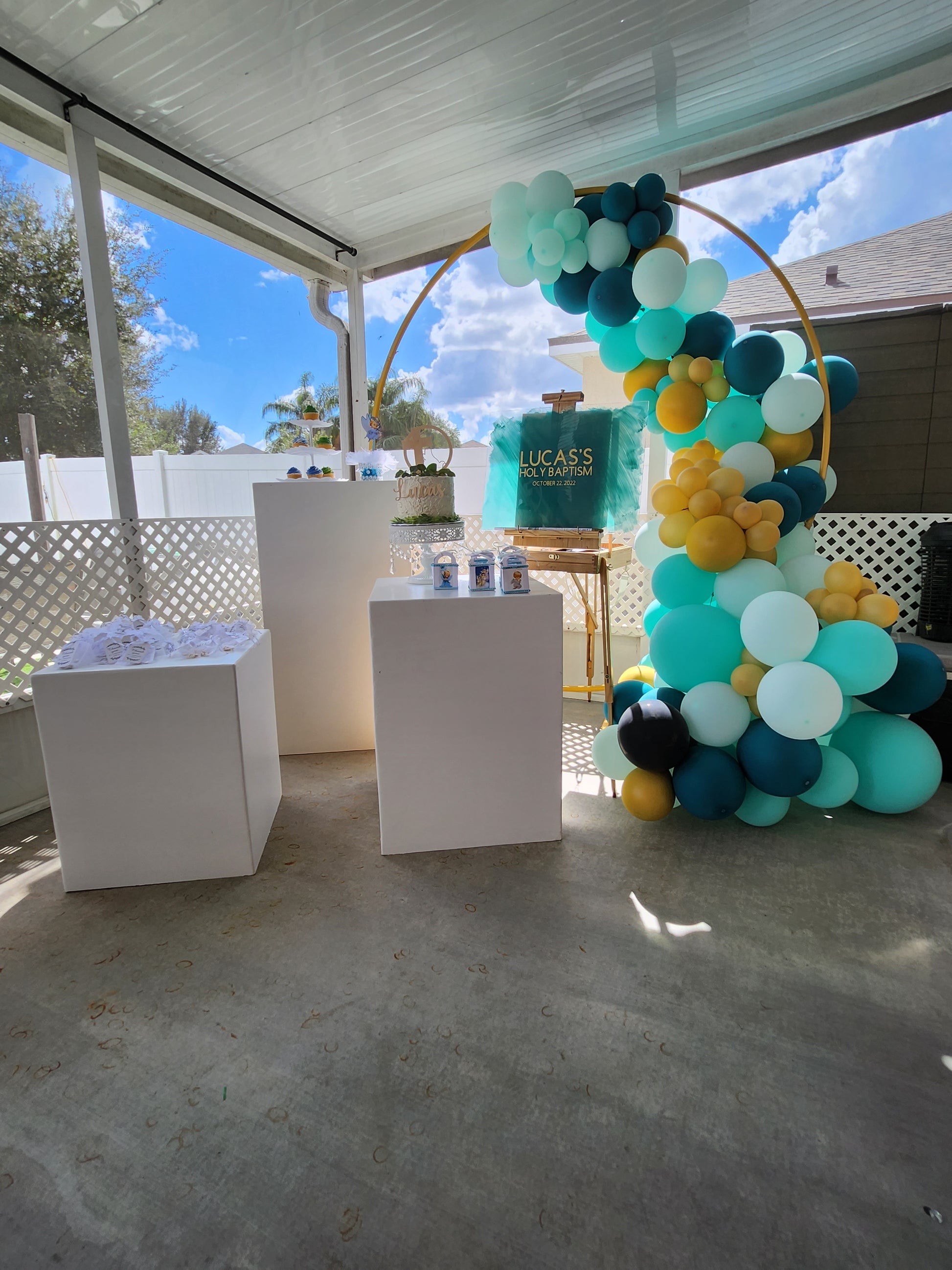 Pedestals/plinths