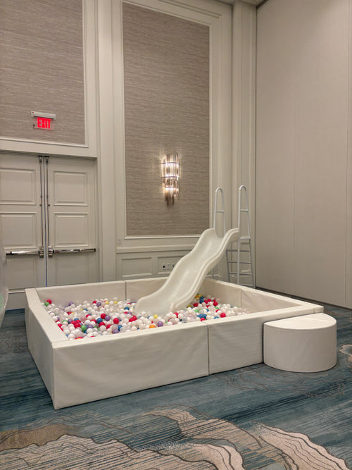 10' x 10' White Ball Pit