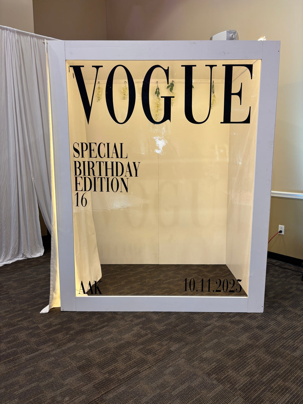 Magazine Photo Booth