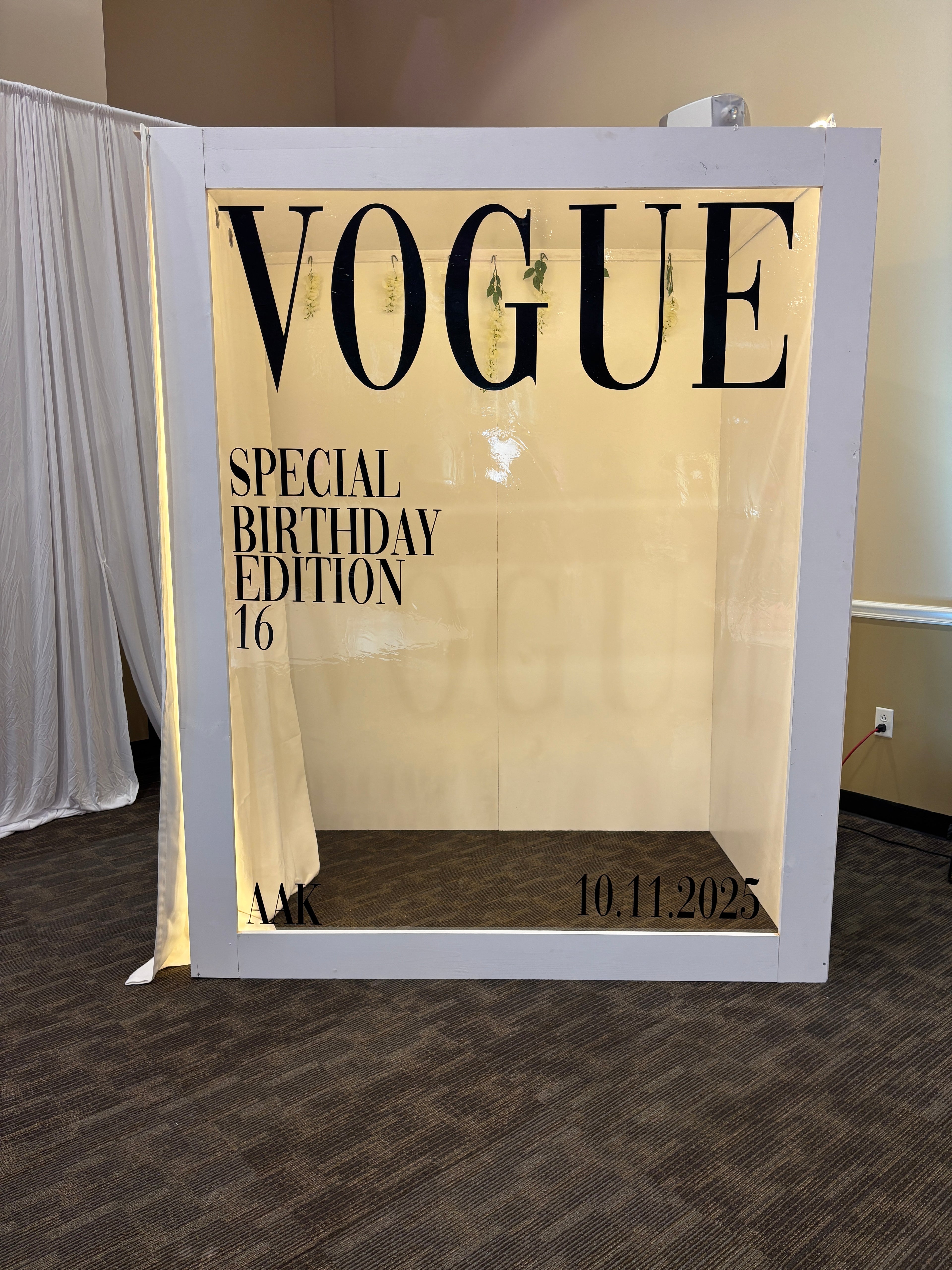 Magazine Photo Booth