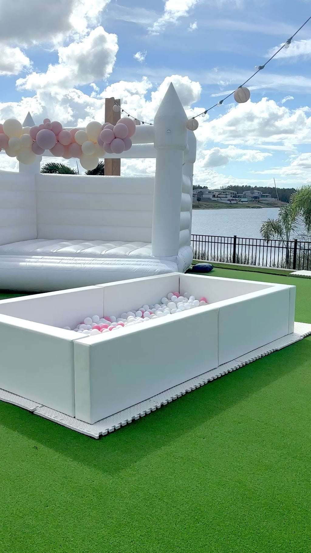 5'x10' White Ball Pit