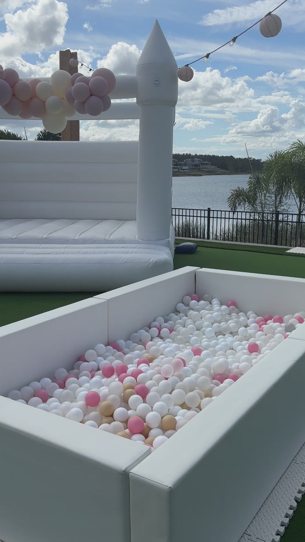 5'x10' White Ball Pit